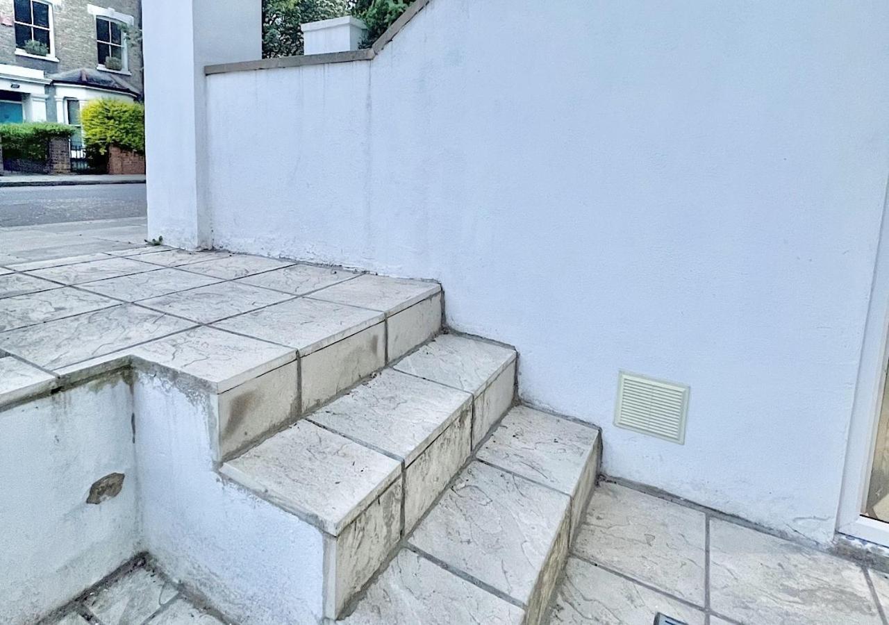 Charming 3-Bed Flat In Shepherds Bush - Sleeps 9 London Eksteriør billede
