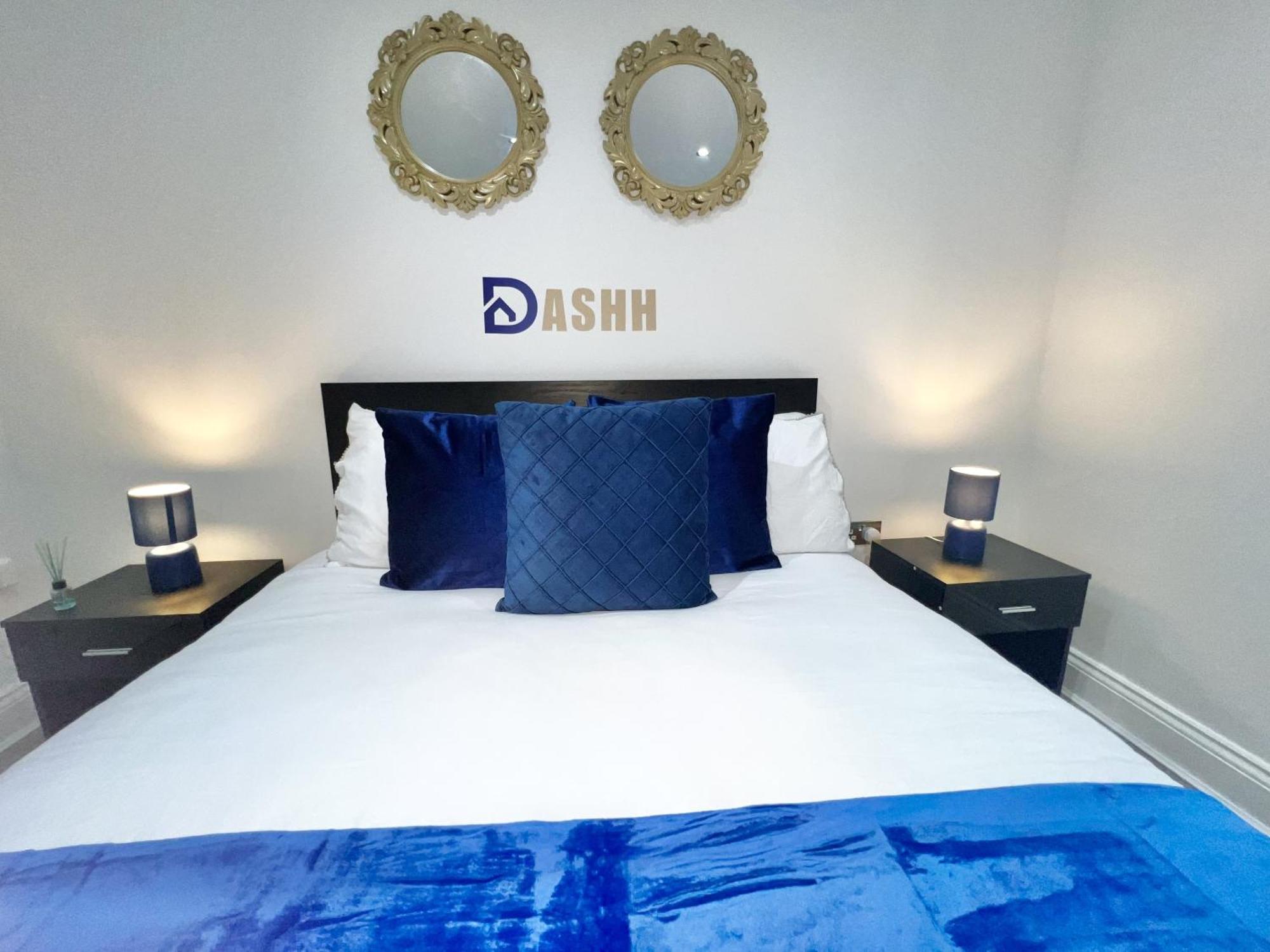 Charming 3-Bed Flat In Shepherds Bush - Sleeps 9 London Eksteriør billede
